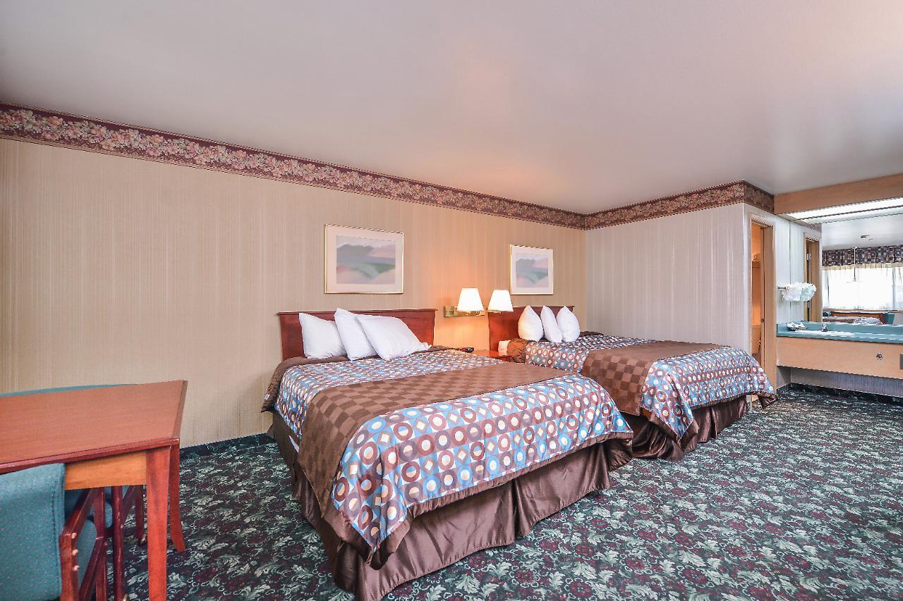 Americas Best Value Inn Phoenix Medford Фінікс Екстер'єр фото