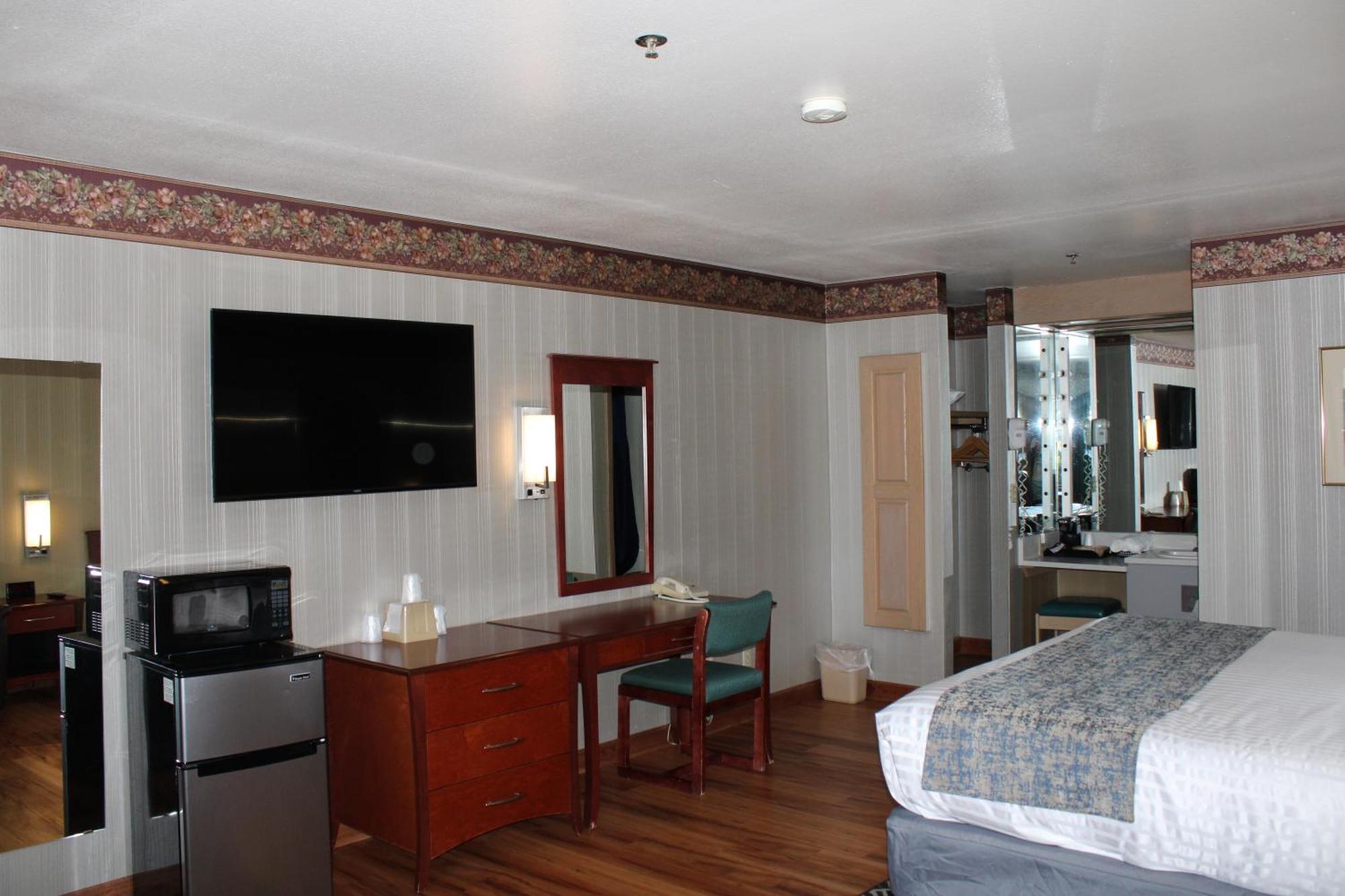 Americas Best Value Inn Phoenix Medford Фінікс Екстер'єр фото