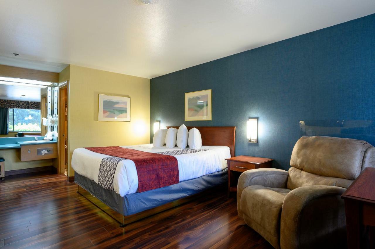 Americas Best Value Inn Phoenix Medford Фінікс Екстер'єр фото